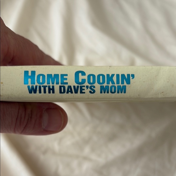 Pocket Books Other - ❤️3/$15❤️ Home Cookin' with Dave's (Letterman) Mom Cookbook